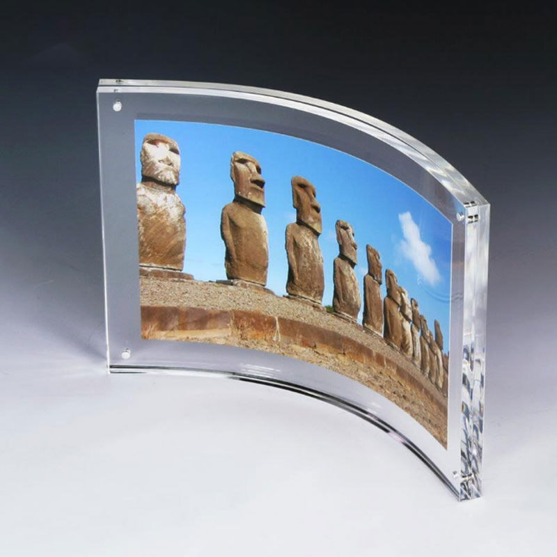 Curved Acrylic Magnetic Photo Frame